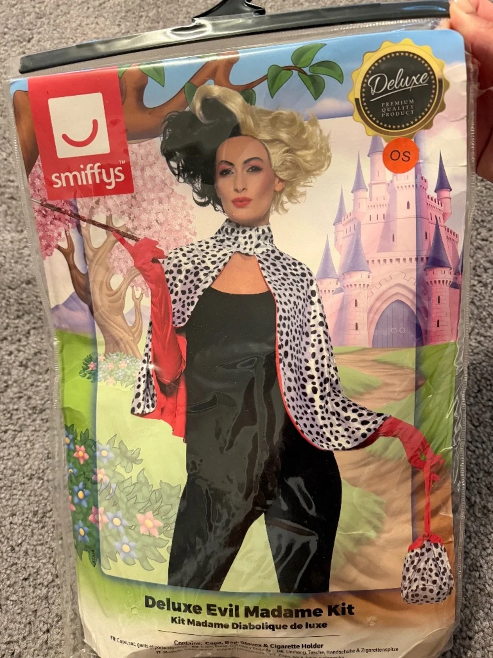 Cruella deville Halloween costume kit
